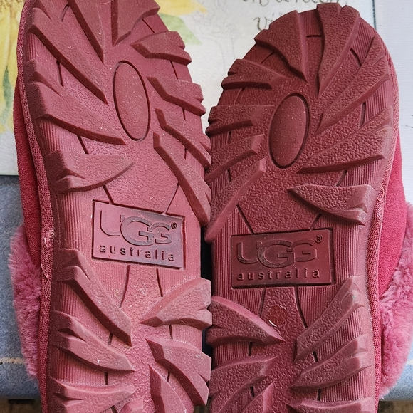 UGG Pink Suede Women's Shearling Slip-On Slippers - Picture 2 of 10